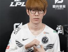 九游体育-TheShy在皇家马德里比赛中爆冷，精彩发挥引发热议！的简单介绍