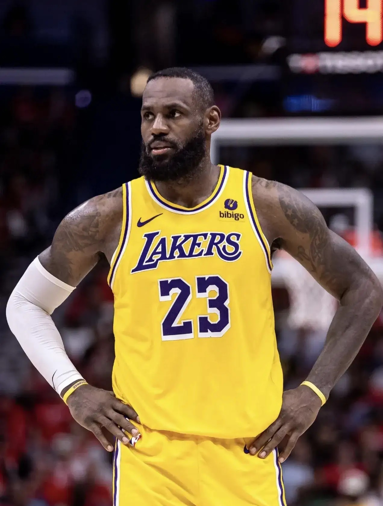 九游娱乐-詹姆斯连续二十场比赛得分超过高光表现，巴黎圣日耳曼挑战极限！的简单介绍